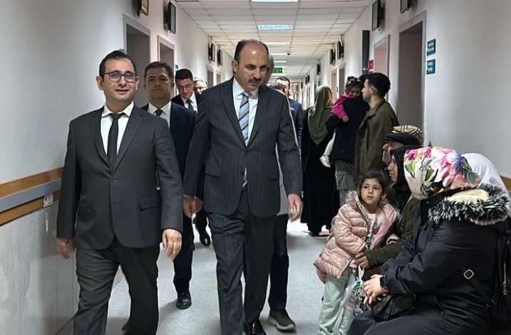 Konya’da Başkan Altay, Hastaları Ziyaret Etti