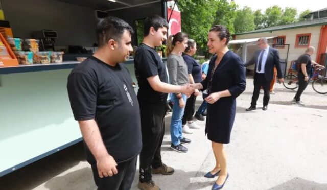 Başkan Sengel, Efes Selçuk’un Özel Gençleriyle Buluştu