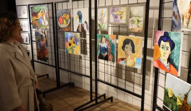 “NOKTA” Sergisi İzmit’te Sanatseverlerin Beğenisine Sunuldu