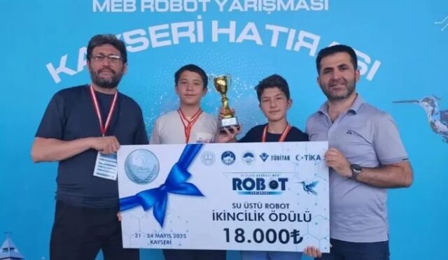 Konya Karatay’ın Geliştirdiği Robot Türkiye İkincisi