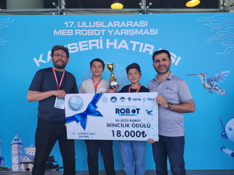 Konya Ekibi Robot Yarışması’ndan 6 Dereceyle Döndü
