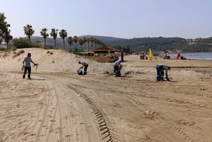 Efes Selçuk’ta Bayram Sonrası Kapsamlı Temizlik Çalışması