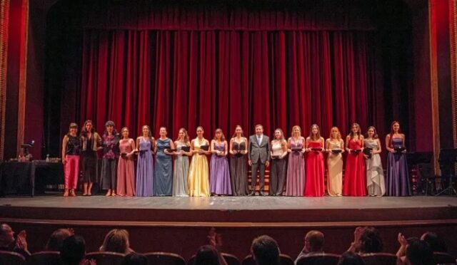 İstanbul Müzik Festivali’nde Geleceğin Kadın Yıldızları Sahnedeydi İstanbul Müzik Festivali’nde Geleceğin Kadın Yıldızları Sahnedeydi