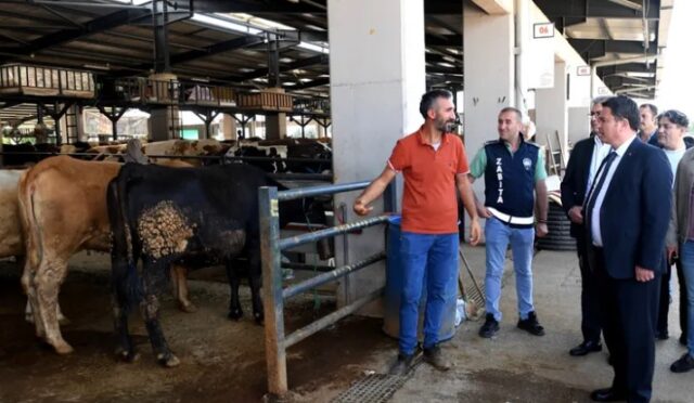 Başkan Aydın’dan Kurban Pazarı Ziyareti