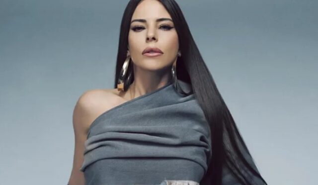 Yaza Simge İmzası: 'Mucize' Dinleyiciyle Buluştu