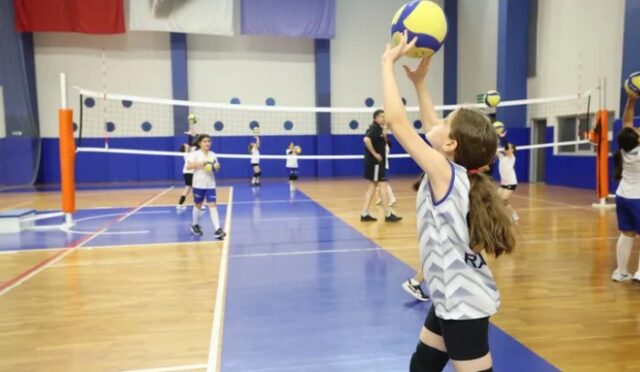 Büyükşehir, On Binlerce Çocuğu Sporla Buluşturuyor Büyükşehir, On Binlerce Çocuğu Sporla Buluşturuyor