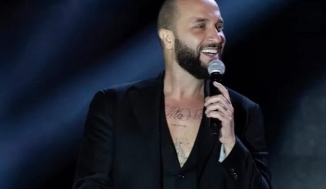 Alaçatı’da Yaz Berkay Konseriyle Başladı Alaçatı’da Yaz Berkay Konseriyle Başladı