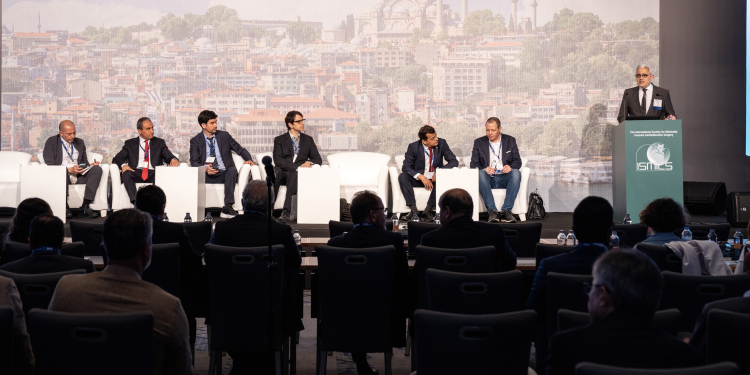 İstanbul’da Kalp Cerrahisinde Uluslararası Zirve