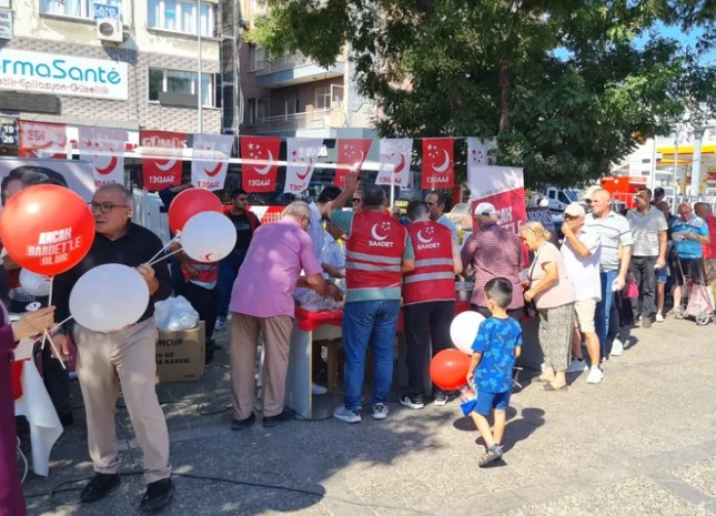 İzmir Buca’da Saadet Partisi 24. Yılını Vatandaşlarla Birlikte Kutladı