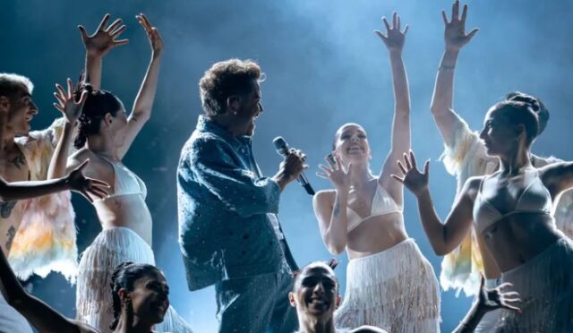 Harbiye'de Yazın Vazgeçilmezi: Kenan Doğulu’dan Efsanevi Performans