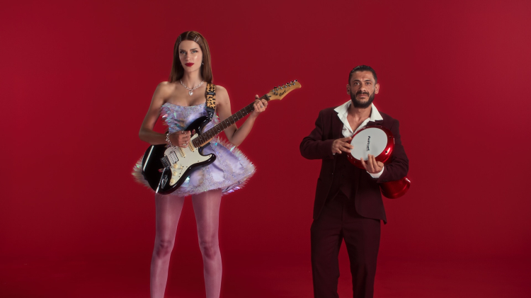 Kıvılcım Ural, Pop Müziğe Güçlü Giriş Yapıyor