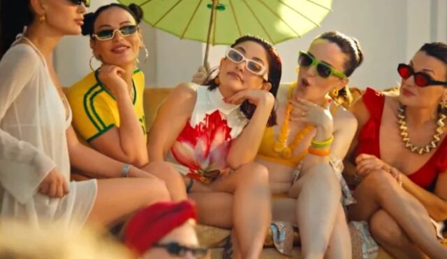 Melek Mosso’dan İlk Albüm ve “Badem” Sürprizi