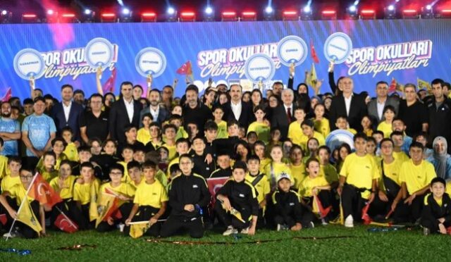 Başkan Altay, “Spor Okulları Olimpiyatları”na Katılan Gençleri Tebrik Etti