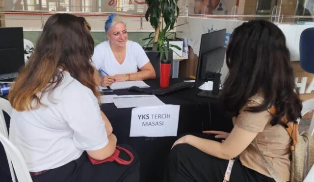 Keçiören’de Üniversite Adaylarına Ücretsiz Rehberlik Desteği