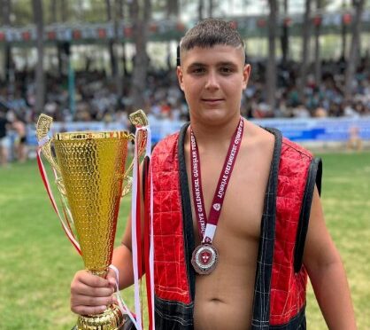 Büyükşehir’in Güreşçisi Gurur Kaynağı Oldu