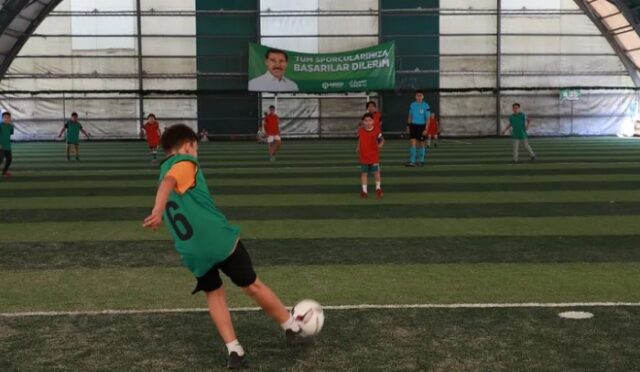 676 Öğrenci Turnuva Heyecanıyla Sahada Buluştu