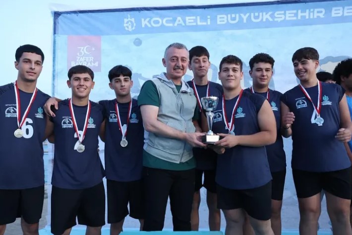 Kocaeli Plaj Şenlikleri Başkan Büyükakın’ın Katılımıyla Başladı