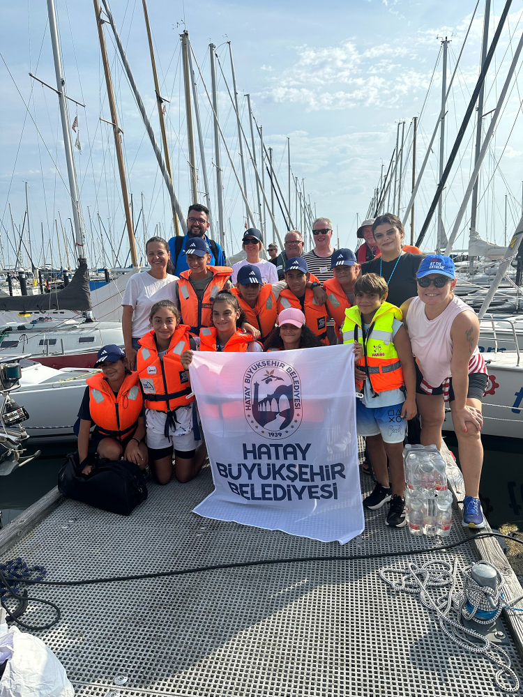 Hatay’ın Genç Sörfçüleri Almanya Kiel’de Rüzgarla Buluştu