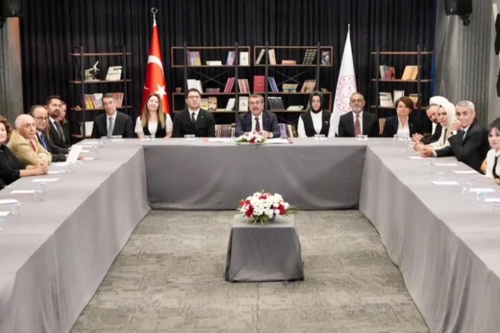 Bakan Tekin’den Yeni Eğitim Projeleri ve Yapay Zekâ Uygulamaları