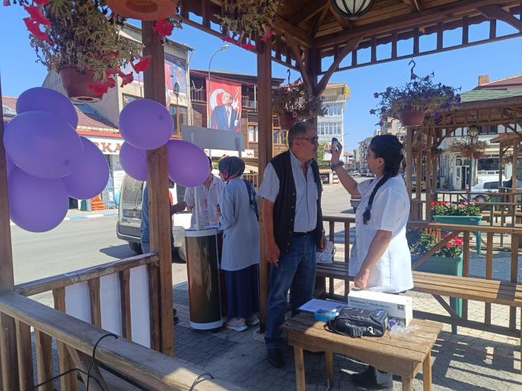 Bilecik’te Halk Sağlığı Haftasında Vatandaşlara Bilinçlendirme Etkinliği