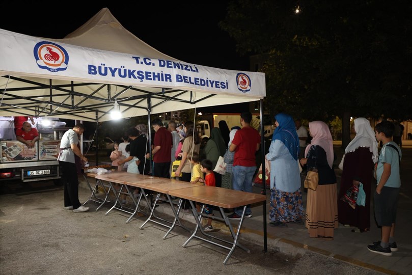 Denizli Büyükşehir, Mevlid Kandili’nde Lokma Dağıttı