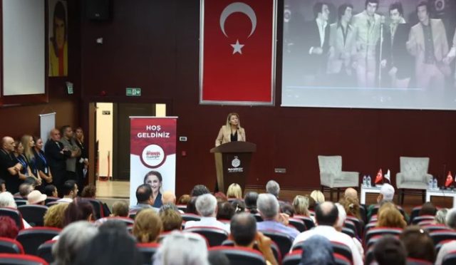 Tarık Akan, 9. Ölüm Yıldönümünde Bakırköy’de Anıldı Tarık Akan, 9. Ölüm Yıldönümünde Bakırköy’de Anıldı