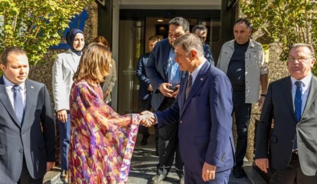 İzmir’de Arjantin Başkonsolosu Vivas’ı ağırladı İzmir’de Arjantin Başkonsolosu Vivas’ı ağırladı