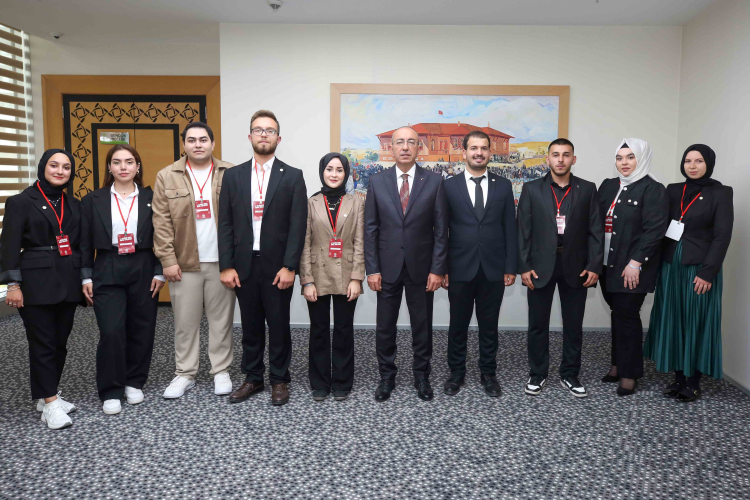 Konya Meram’da Gençlik Meclisi 4. Olağan Genel Kurulu’nu Gerçekleştirdi