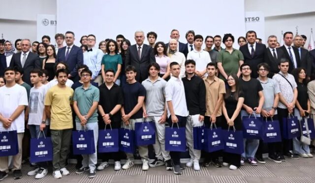 BTSO’da YKS’de Dereceye Giren Bursalı Gençlere Ödül