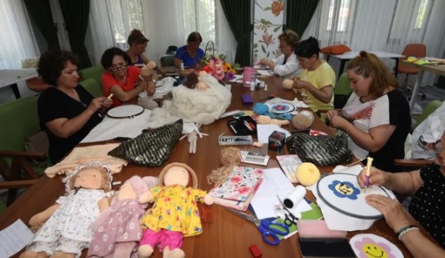 Muğla Büyükşehir, Kadınlara Dijital Girişimcilik Desteği Sunuyor Muğla Büyükşehir, Kadınlara Dijital Girişimcilik Desteği Sunuyor