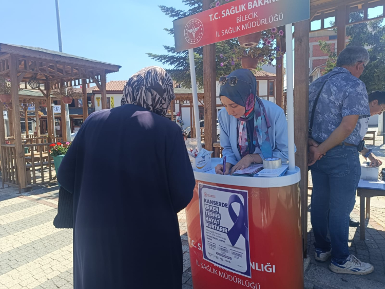 Bilecik’te Halk Sağlığı Haftasında Vatandaşlara Bilinçlendirme Etkinliği
