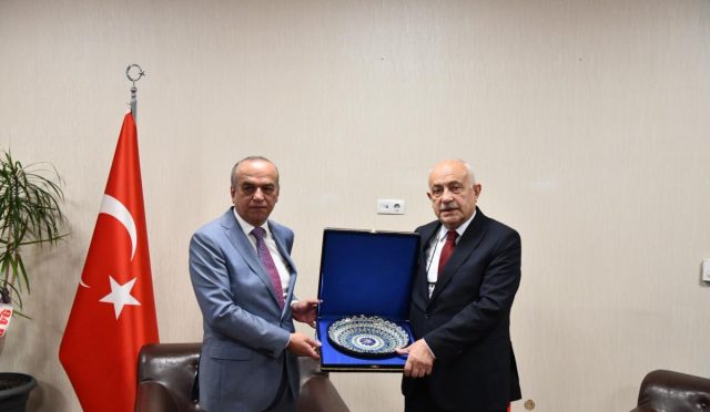 Başkan Vekili Gülay, Tacikistan Büyükelçisi İmomi’yi Kabul Etti Başkan Vekili Gülay, Tacikistan Büyükelçisi İmomi’yi Kabul Etti