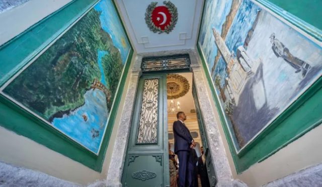 İzmir’in Tarihi Yapıları Gün Yüzüyle Buluşuyor İzmir’in Tarihi Yapıları Gün Yüzüyle Buluşuyor