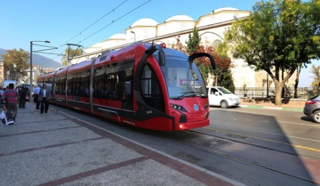 Bursa’da T1 Tramvayında Geçici Duraklama Bursa’da T1 Tramvayında Geçici Duraklama