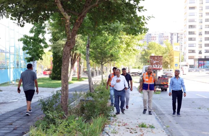 Yalçın’dan “Belediye Mahallemizde” Ekibine Destek