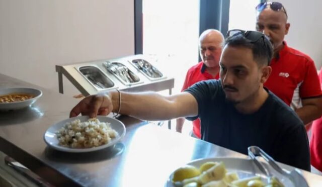 Antalya Kent Lokantalarına Yoğun İlgi Antalya Kent Lokantalarına Yoğun İlgi