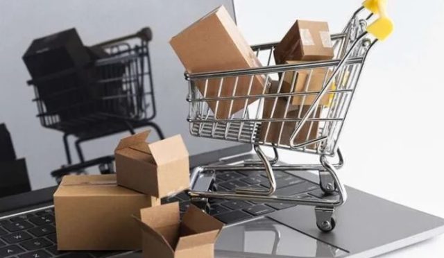 Ticarette Yıllık Satış Hacmi Artarken, Aylık Düşüş Yaşandı