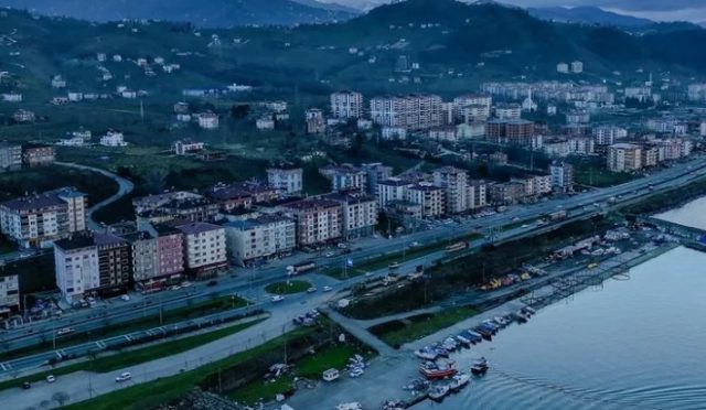 Arsin’e Üç Yeni Taksi Durağı Kuruluyor Arsin’e Üç Yeni Taksi Durağı Kuruluyor