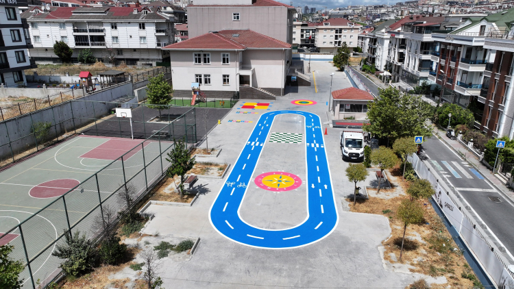 Beylikdüzü Belediyesi, okullarda bakım ve yenileme çalışmalarını tamamladı