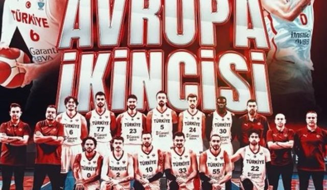 12 Dev Adam Gümüş Madalyayla Döndü! 12 Dev Adam Gümüş Madalyayla Döndü!