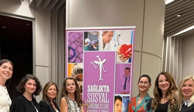 15 Kadın Hekim, “Kadına Sağlık” Podcast’inde Mikrofon Başına Geçti