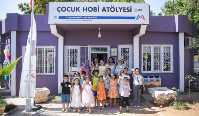 Silifke’de Çocuklar ve Veliler Atakent Hobi Atölyesi’nde Buluşuyor Silifke’de Çocuklar ve Veliler Atakent Hobi Atölyesi’nde Buluşuyor