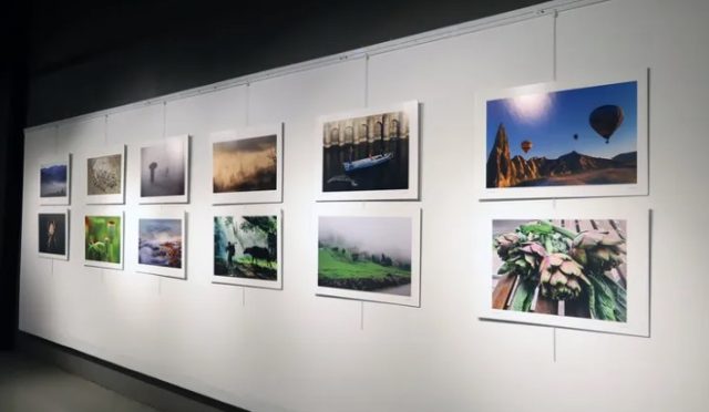 Sakarya’da 30 Yıllık Sanat Yolculuğu Sergiyle Taçlandı Sakarya’da 30 Yıllık Sanat Yolculuğu Sergiyle Taçlandı