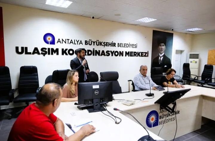 Antalya’da Toplu Taşıma Şoförlerine Engelli ve Otizm Farkındalık Eğitimi Verildi