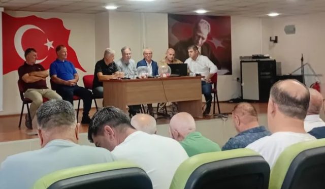 Edirne’de Süper Amatör ve 1. Amatör Lig Kuraları Çekildi Edirne’de Süper Amatör ve 1. Amatör Lig Kuraları Çekildi