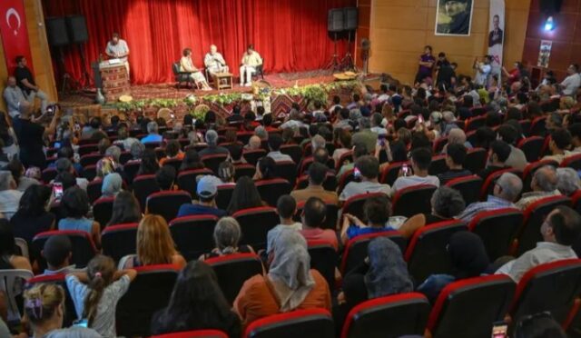 Mersin Büyükşehir, Gülnar’da Bilim ve Kültürü Destekliyor Mersin Büyükşehir, Gülnar’da Bilim ve Kültürü Destekliyor