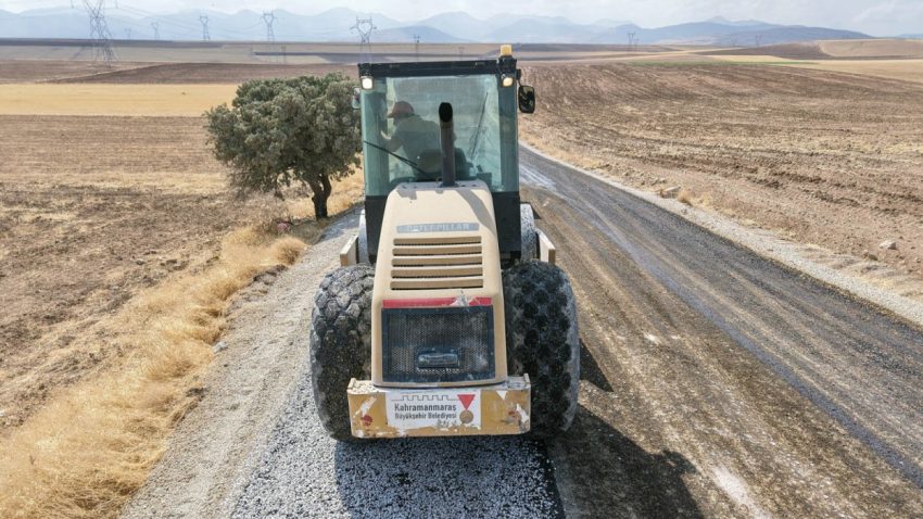 Büyükşehir, Afşin’de 9 Mahalleyi Birleştiren Grup Yolunu Yeniledi