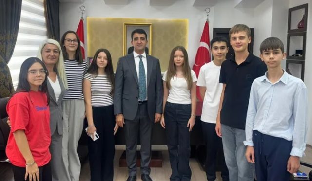 İpsala Kaymakamı Sevgili, Fen Lisesi Kazananlarını Makamında Ağırladı
