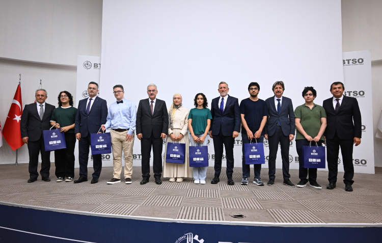 BTSO’da YKS’de Dereceye Giren Bursalı Gençlere Ödül