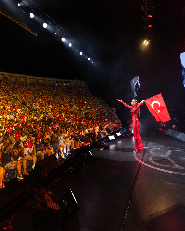 Harbiye’de Sıla’dan Müzik Ziyafeti
